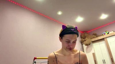 ClashRoyaleLove live cam on Cam4