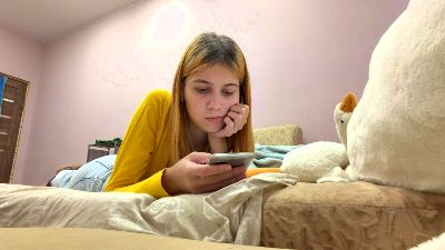 ClashRoyaleLove live cam on Cam4