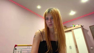 ClashRoyaleLove live cam on Cam4