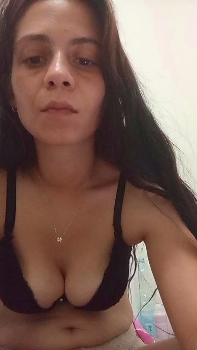 Claudia26 live cam on Cam4
