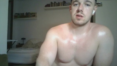 Claywoolf live cam on Cam4