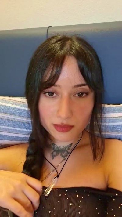 Cleopatra111 live cam on Cam4
