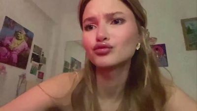 CleoraZelkin live cam on Cam4