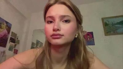 CleoraZelkin live cam on Cam4