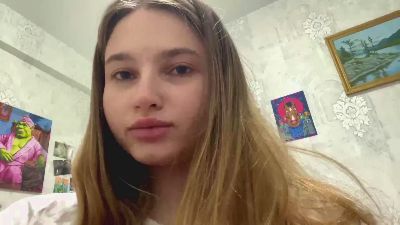 CleoraZelkin live cam on Cam4