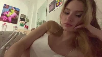 CleoraZelkin live cam on Cam4