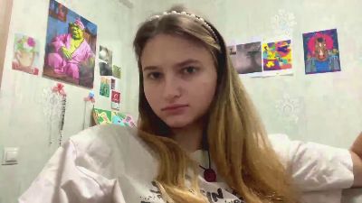 CleoraZelkin live cam on Cam4
