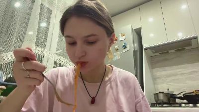 CleoraZelkin live cam on Cam4