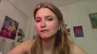 CleoraZelkin live cam on Cam4