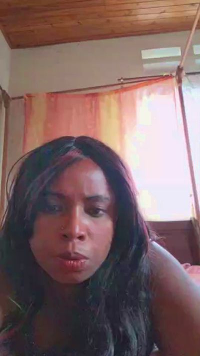 Clincie live cam on Cam4
