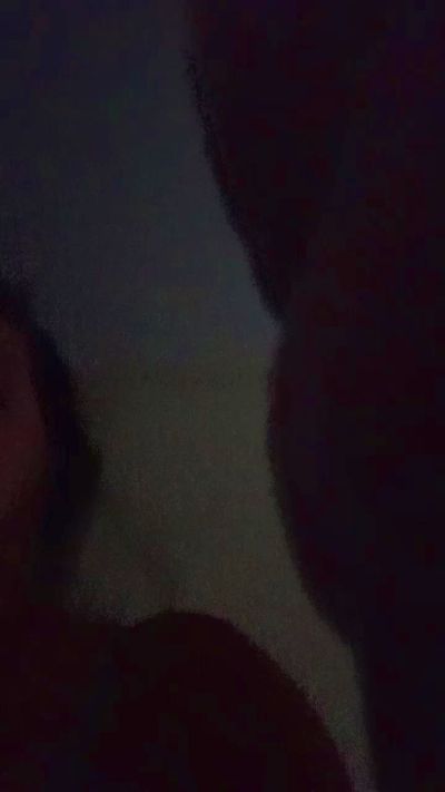 Cloebratz23 live cam on Cam4