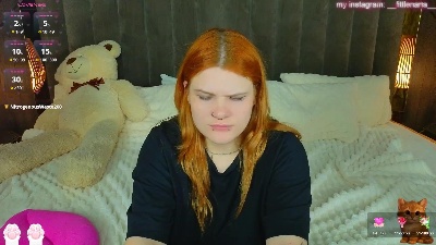 ClumsyNana live cam on Cam4