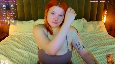 ClumsyNana live cam on Cam4