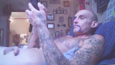 ClydeCan409 live cam on Cam4