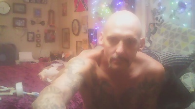 ClydeCan409 live cam on Cam4