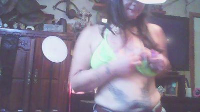 ClydeCan409 live cam on Cam4