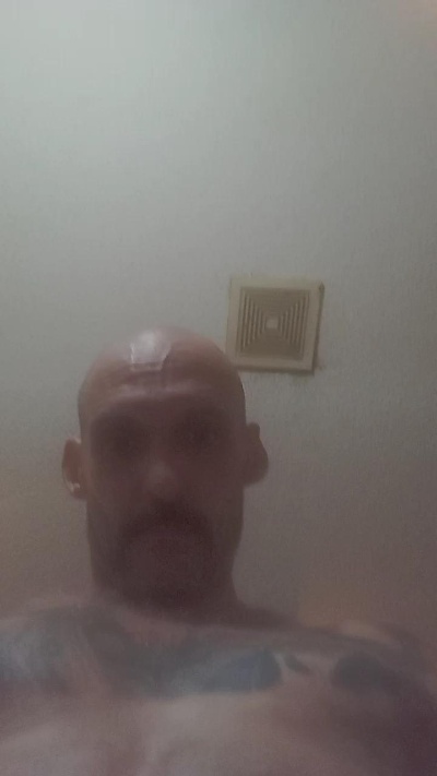 ClydeCan409 live cam on Cam4