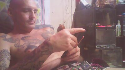 ClydeCan409 live cam on Cam4