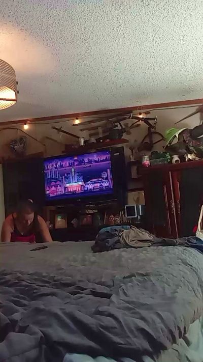 ClydeCan409 live cam on Cam4