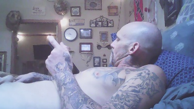 ClydeCan409 live cam on Cam4