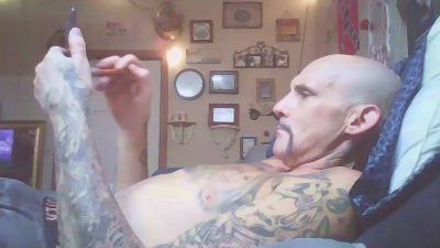 ClydeCan409 live cam on Cam4