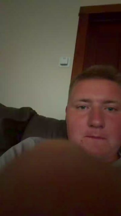 Cockyguy69 live cam on Cam4