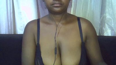 CocoLuxe2 live cam on Cam4