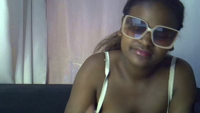 CocoLuxe2 live cam on Cam4