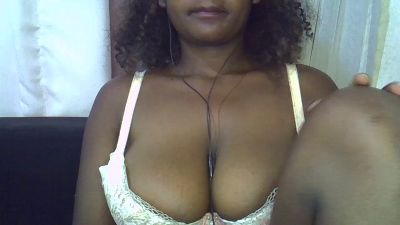 CocoLuxe2 live cam on Cam4