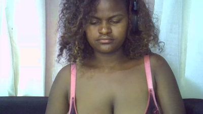 CocoLuxe2 live cam on Cam4