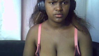 CocoLuxe2 live cam on Cam4