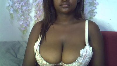 CocoLuxe2 live cam on Cam4
