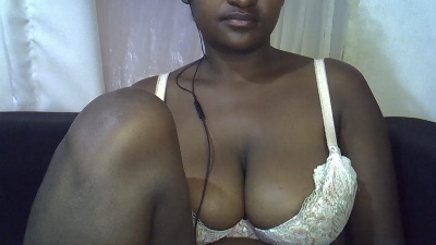 CocoLuxe2 live cam on Cam4
