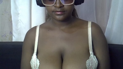 CocoLuxe2 live cam on Cam4
