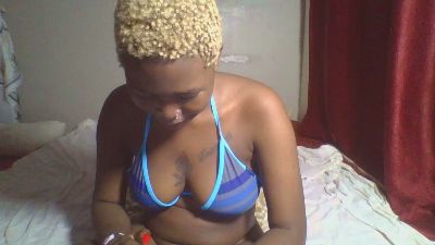 Coco_warden live cam on Cam4