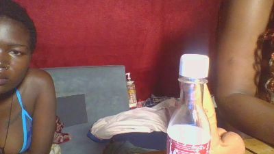 Coco_warden live cam on Cam4