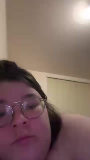 Coconut341 live cam on Cam4
