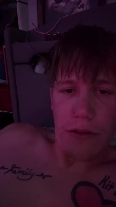 Cocothedog25 live cam on Cam4