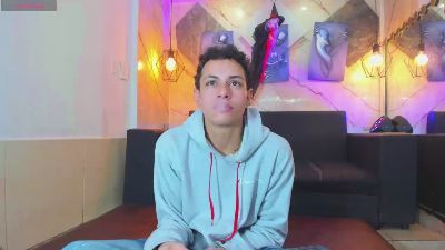 Collin_of1 live cam on Cam4
