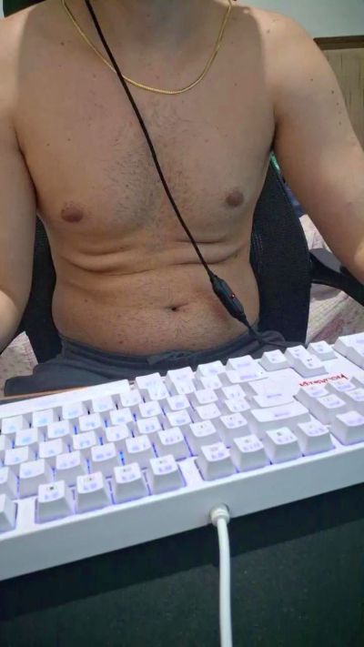 Comedorhard_gp live cam on Cam4