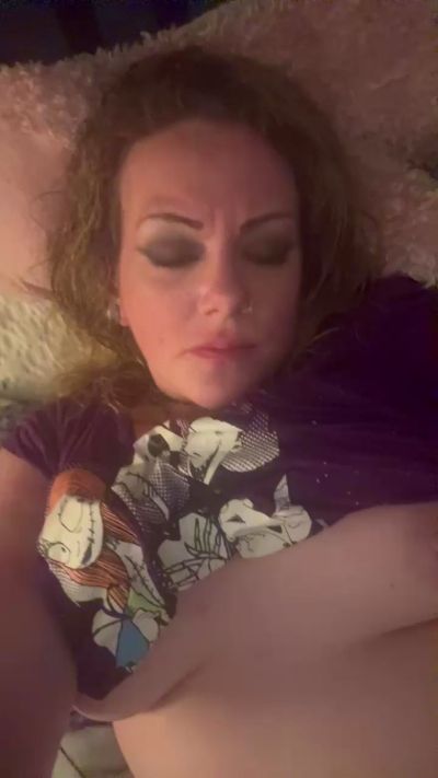 Comeplaywithme8 live cam on Cam4