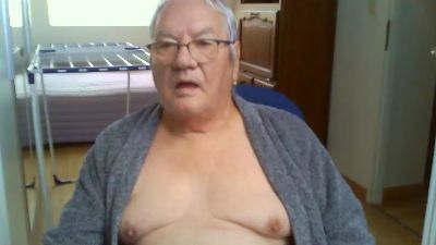 Contact27110 live cam on Cam4