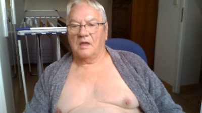 Contact27110 live cam on Cam4