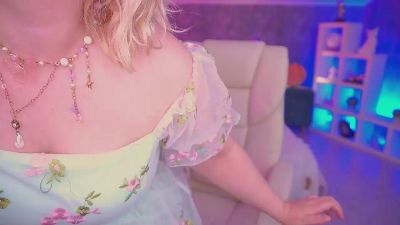 CoolTatiss live cam on Cam4
