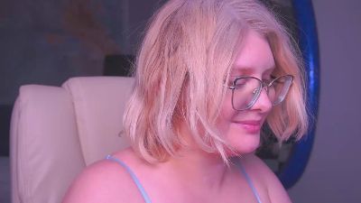 CoolTatiss live cam on Cam4