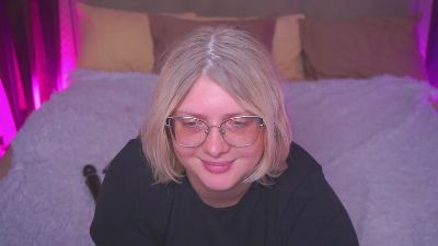 CoolTatiss live cam on Cam4