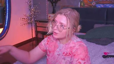 CoolTatiss live cam on Cam4