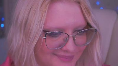 CoolTatiss live cam on Cam4
