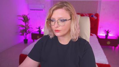 CoolTatiss live cam on Cam4