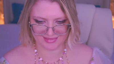 CoolTatiss live cam on Cam4